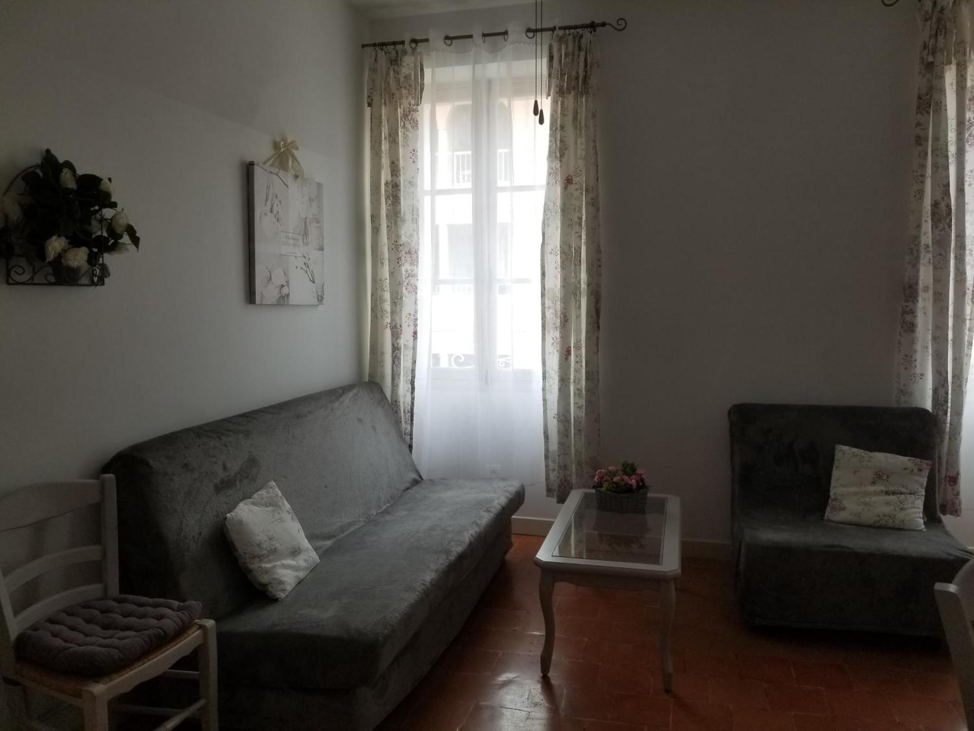Appartement Joli T2 de 40m² à louer à Le Muy  Extérieur photo